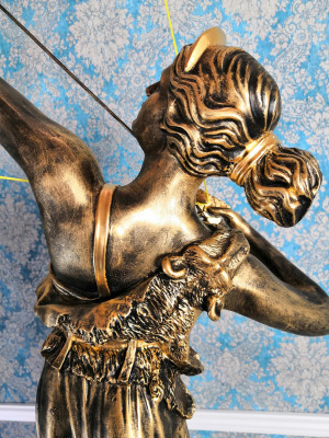 Diana Göttin Bogen Pfeil XXL Designer Statue Skulptur Figur Statuen Dekoration