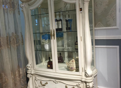 Anrichte Luxus Schaufenster Vitrine Glas Schrank Antik Stil Barock Rokoko